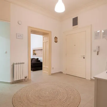 Sweet House Republic * Bělehrad